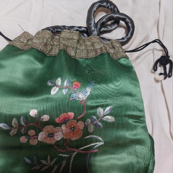 Vintage Chinese Silk Embroidered Bag - Picture 8 of 9